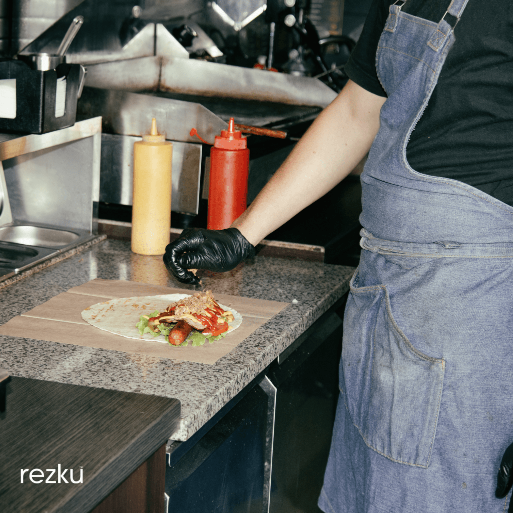 What Is a Quick Service Restaurant (QSR)? Definition & Examples